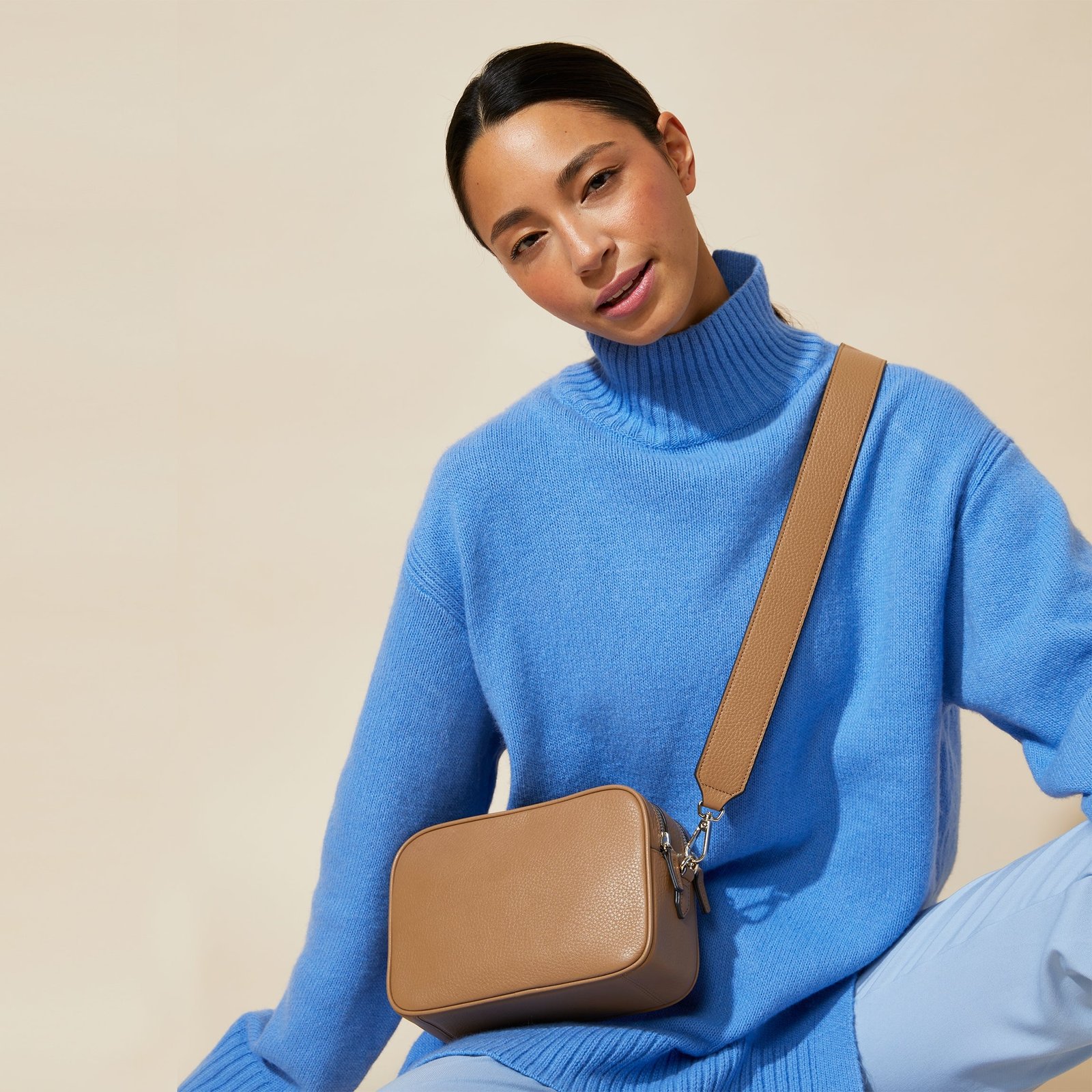 Meadow Double Zip Camera Bag Camel - Image 3