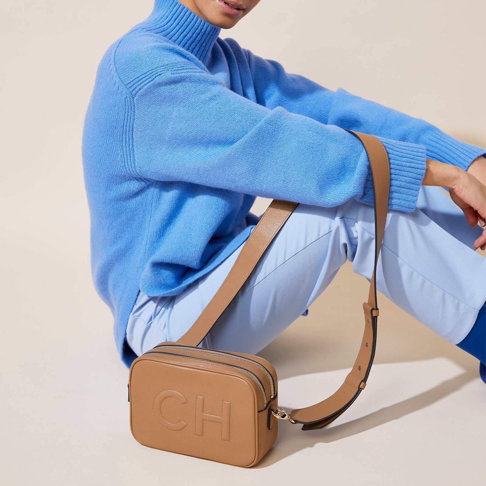 Meadow Double Zip Camera Bag Camel - Image 2