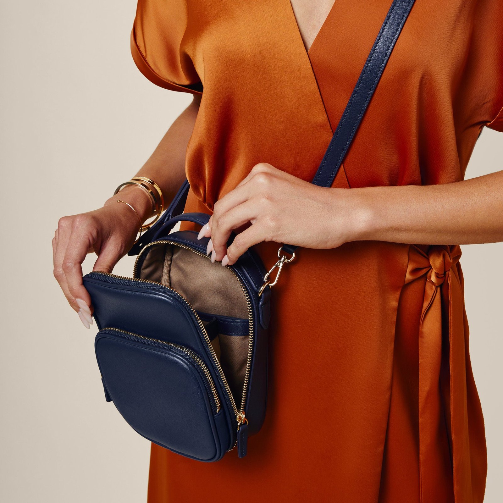 Meadow Small Sling Bag Navy Blue - Image 2